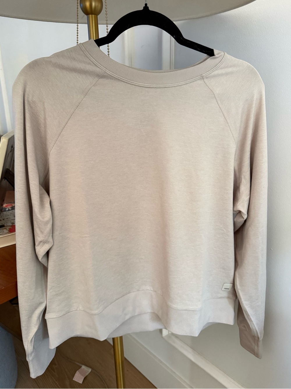 Vuori halo modern pullover long sleeve crew